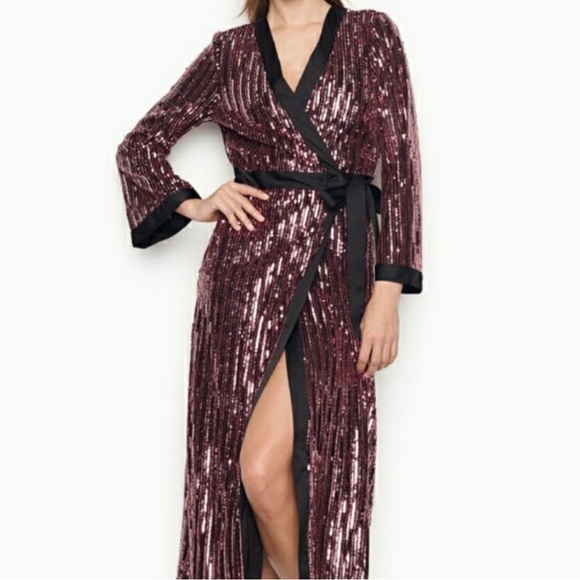 Victoria’s Secret Robe - Picture 4 of 5